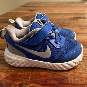 Toddler Nike shoes